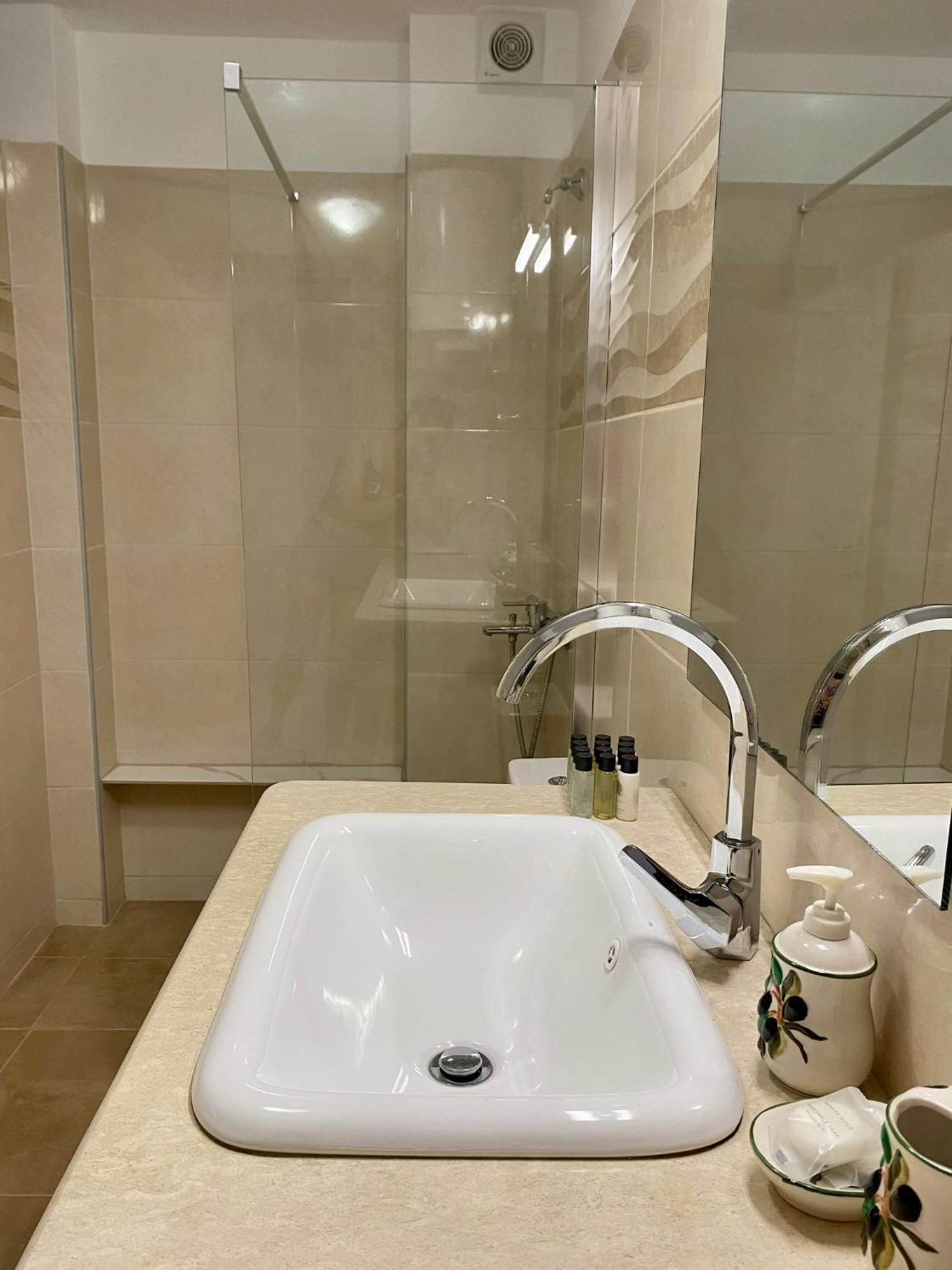 Arian Apartments Argostolion Dış mekan fotoğraf