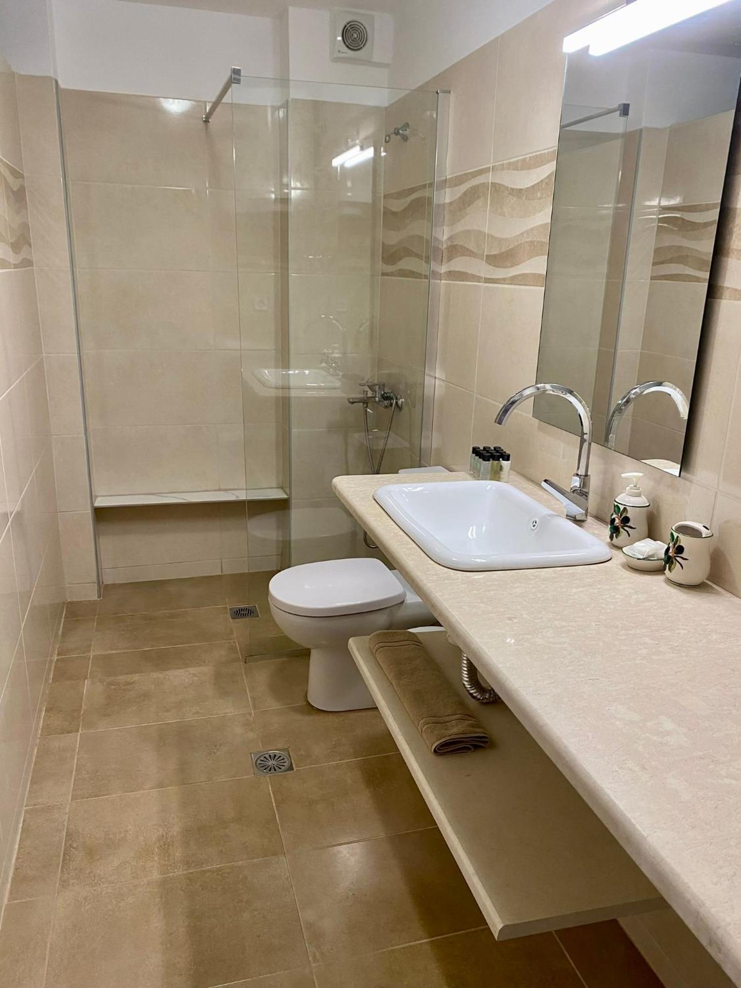 Arian Apartments Argostolion Dış mekan fotoğraf